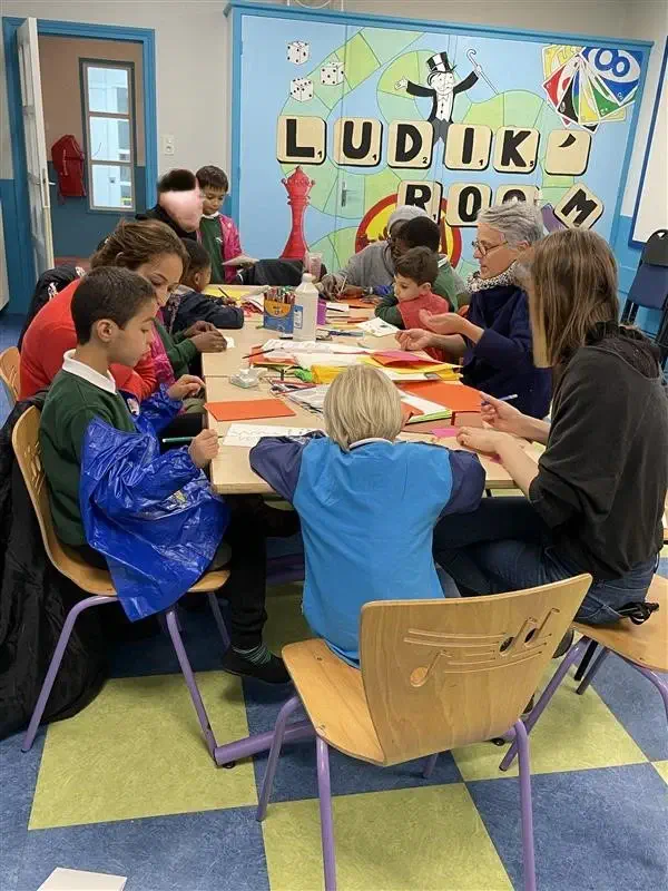 Séance de parentalité au cours La Galiote à Poissy 78