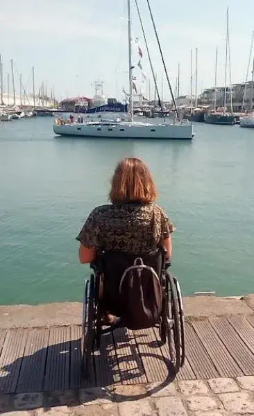 Logo d'Estrella Lab, petit laboratoire flottant d'humanité, un bateau pour porter l'inclusion du handicap